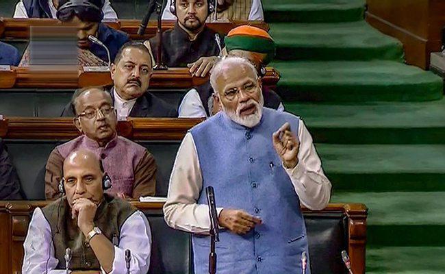 लोस में PM मोदी ने कहा – गले मिलने और गले पड़ने का फर्क यहीं समझा