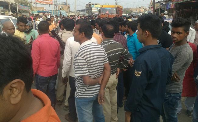 बिहार : बिजली विभाग का रुपये जमा करा कर बैंक से लौट रहे दो होमगार्ड जवान को मारी गोली, दोनों की हुई मौत