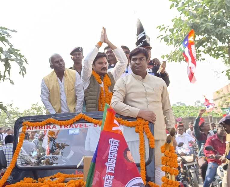 कुढ़नी उपचुनाव: पूर्व मंत्री अजीत कुमार के साथ पर सहनी बोले- VIP भूमिहारों और ब्राह्मणों का सम्मान करत��� है