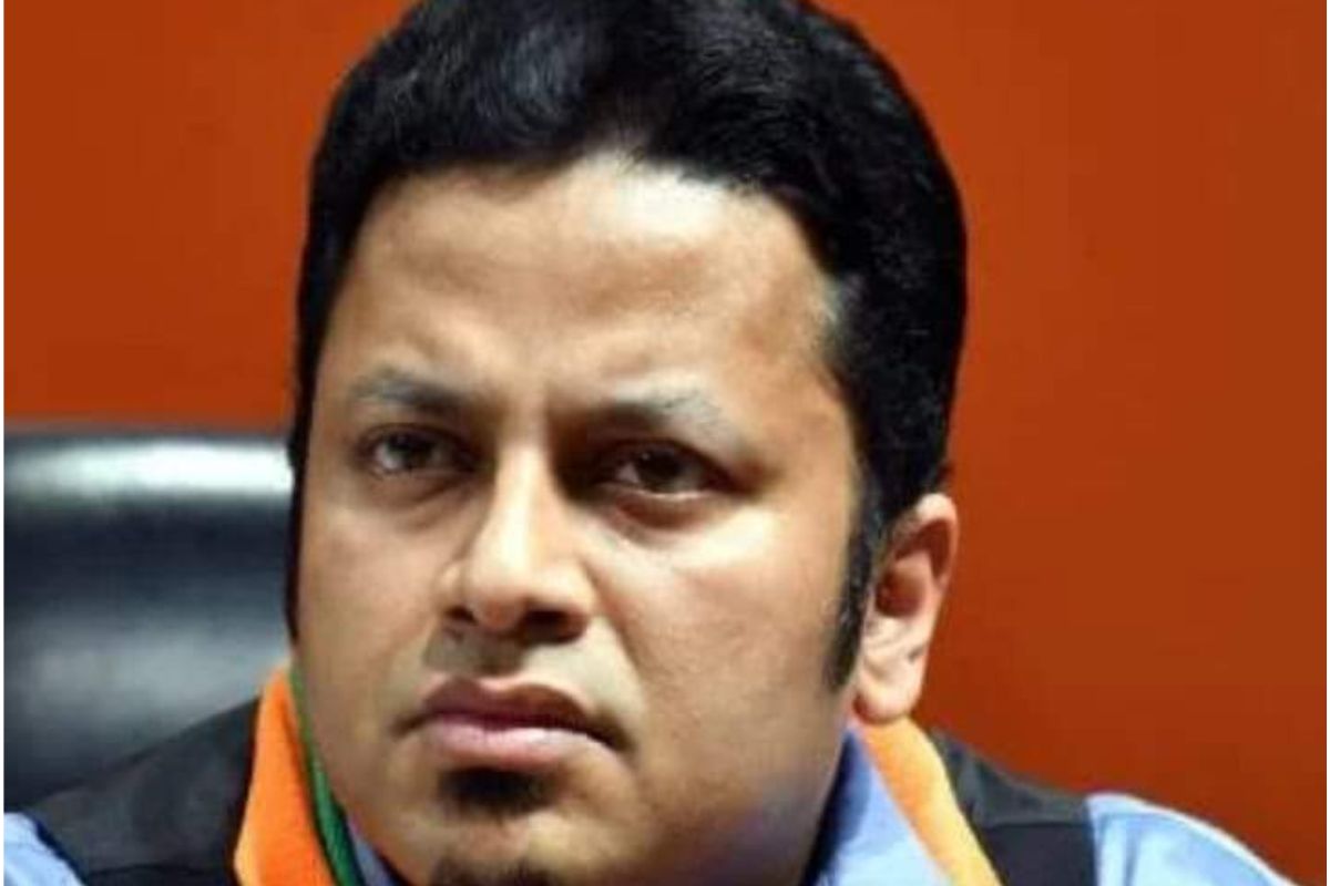 WB : अनुपम हाजरा ने पद गंवाने के 3 घंटे के अंदर सोशल मीडिया पर भाजपा को लेकर कह दी बड़ी बात…