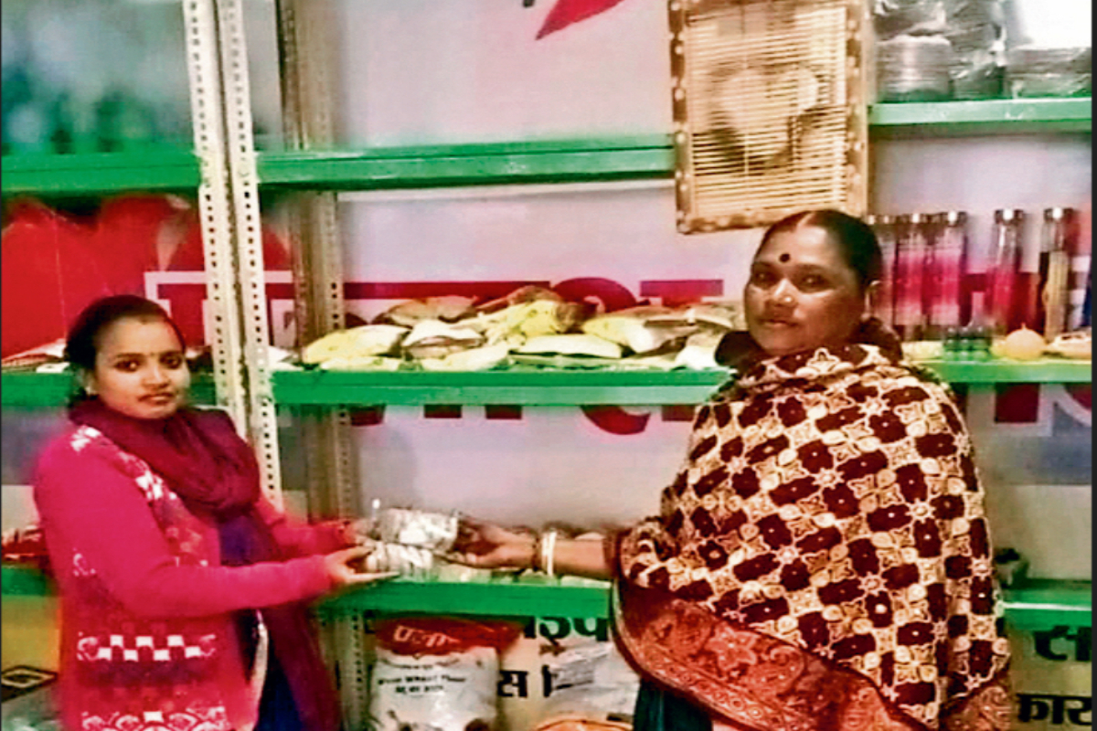 गिरिडीह : रागी से बिस्कुट बना देवंती-संगीता हो रहीं आत्मनिर्भर