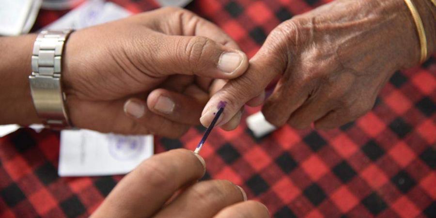 7 विधानसभा सीट पर उपचुनाव का इंतजार जारी, बंगाल में निगम और निकाय चुनावों की सरगर्मी भी बढ़ी