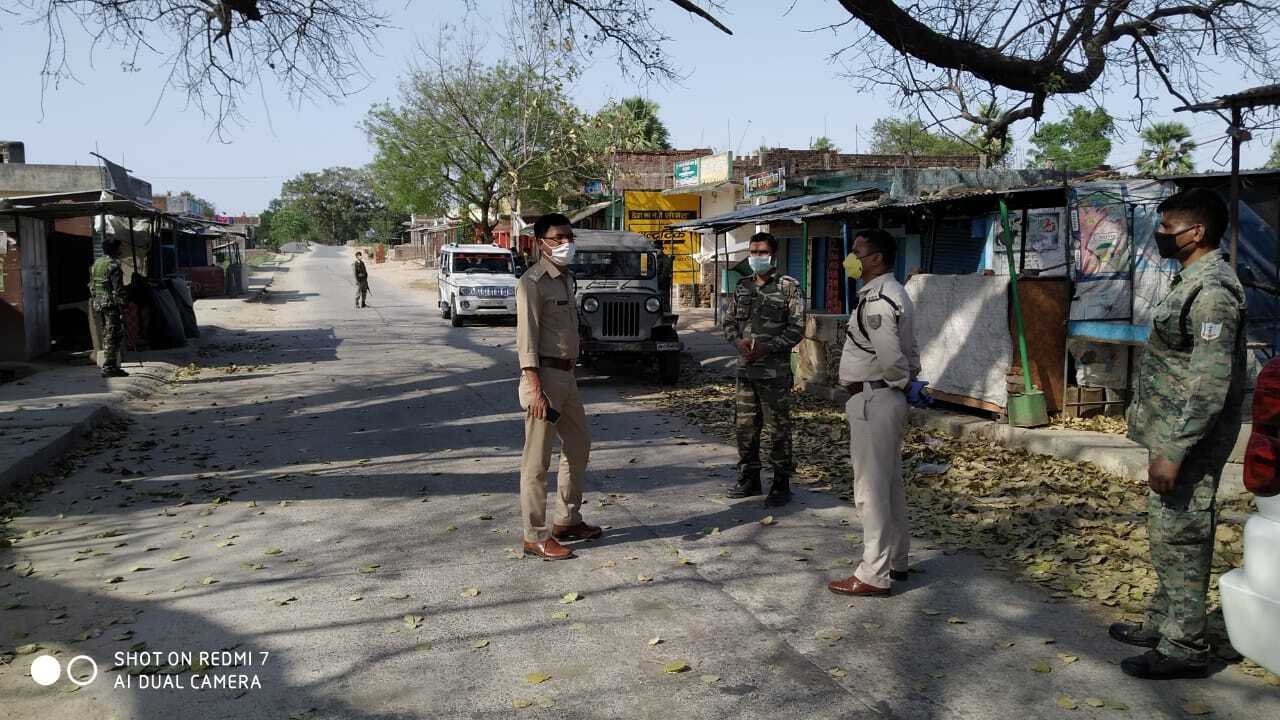Coronavirus Lockdown: एसपी ने हैदरनगर-मोहम्मदगंज में लॉकडाउन का जायजा लिया, दिये कई निर्देश