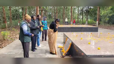 गीताश्री उरांव ने पुण्यतिथि पर बाबा कार्तिक उरांव को दी श्रद्धांजलि, लोगों से कहा- बच्चों को शिक्षित करें