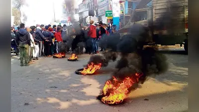 Hit And Run Law: बिहार में फिर सड़कों पर उतरे ड्राइवर, सड़क पर टायर जलाकर किया विरोध प्रदर्शन