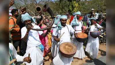 Dumka News: मयुराक्षी नदी के तट पर शुरू हुआ जनजातीय हिजला मेला महोत्सव