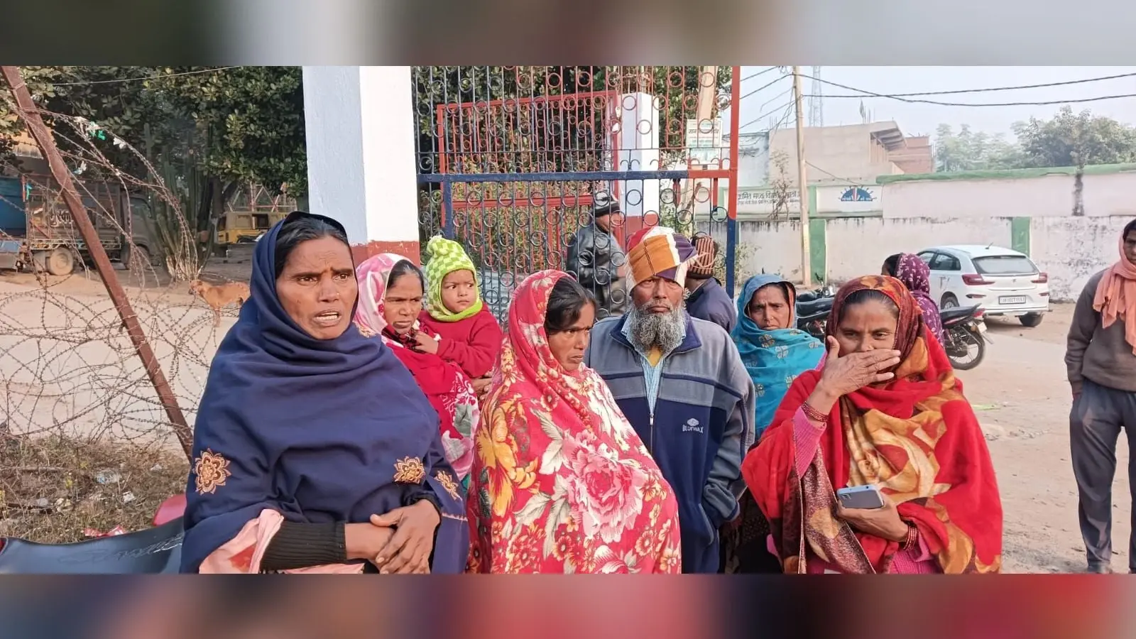 गिरिडीह : महिला के शव को अस्पताल के गेट पर रख फरार हुए ससुराल वाले, दर्ज हुई FIR