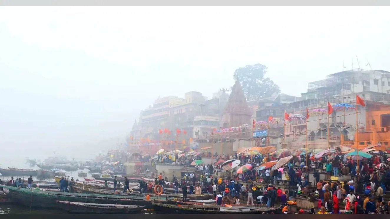 Varanasi School Closed: वाराणसी में 8 जनवरी तक नर्सरी से 12वीं तक के स्कूल बंद, ऑनलाइन क्लास चलाने की छूट