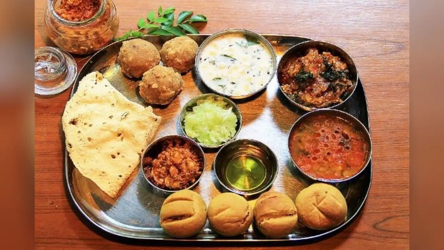 Famous Food: ये हैं बिहार के फेमस फूड्स, जीवन में एक बार जरूर करें ट्राई