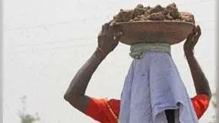 कामगारों की कमी