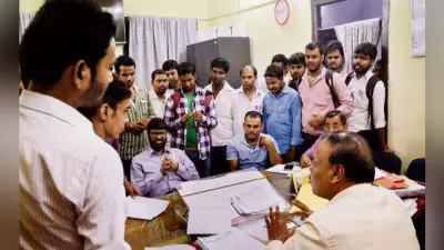 पटना : पहली बार हुआ इस तरह से परीक्षा का बहिष्कार, छात्रों ने कहा, नकल करने दीजिए, नहीं तो परीक्षा नहीं देंगे