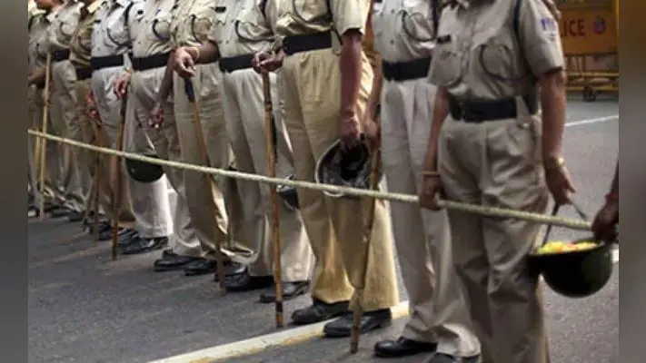कटिहार : ….जब महिला पुलिस बलों ने लगाया गंभीर आरोप, कहा, हमें थानाध्यक्ष से है आबरू का खतरा