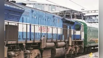 महिला डिब्बे में यात्रा करने पर लगभग 1400 पुरुष यात्री को पुलिस ने दबोचा