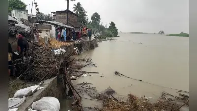 दुर्गापूजा को ले बोले बाढ़ पीड़ित: घर-खेत सब डूबी गेलै, बाल-बच्चा के कपड़ो-लत्ता नै छै, कि देखबै मेला…