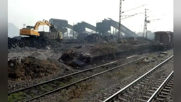धनबाद-चंद्रपुरा लाइन ट्रेन के लिए फिट, बोले सीसीआरएस- डेढ़ वर्ष से रेलवे को बेवकूफ बनाकर रखा है