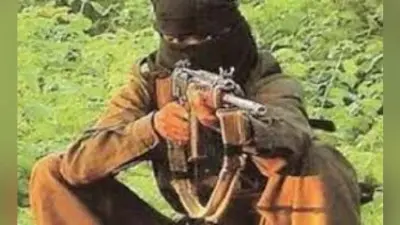 वन विभाग के निर्माणाधीन गार्ड क्वार्टरों को नक्सलियों ने उड़ाया
