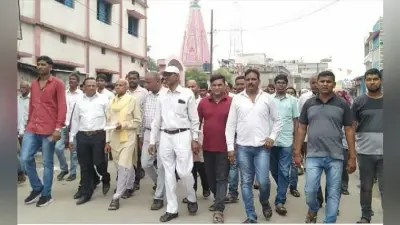 आदर्श मध्य विद्यालय को पुनर्वास कॉलोनी में स्थानांतरित किये जाने का विरोध