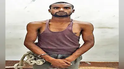बच्ची को नशा सुंघा बोरा में डाल ले जा रहा था बेचने, लोगों ने पकड़ा