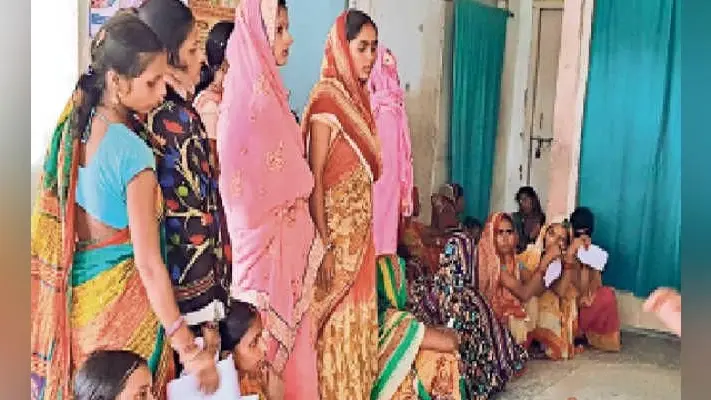 देर से आना जल्दी जाना, ए साहब ये ठीक नहीं…