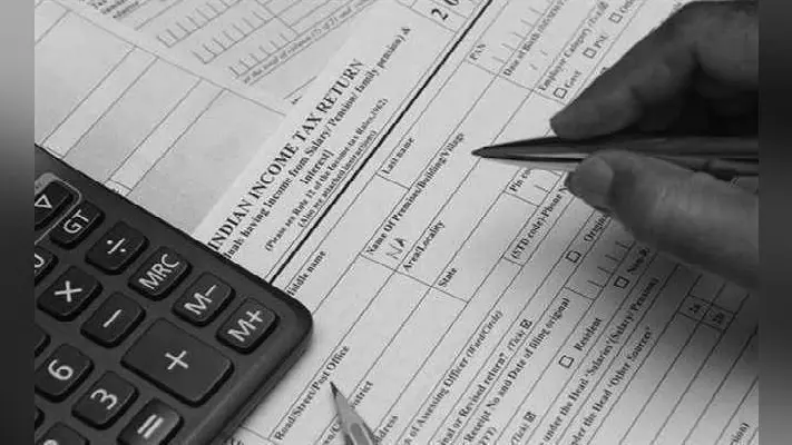 ITR फाइल करने की आखिरी तारीख आगे बढ़ने की खबर अफवाह, 31 अगस्त तक ही कर लें यह काम