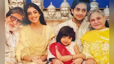 New Year 2020 : अमिताभ बच्चन ने इन खास लोगों के साथ शेयर की तसवीर
