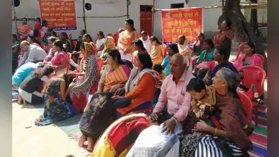 Ranchi : डोरंडा में Valentine Day पर बच्चों ने माता-पिता की पूजा की