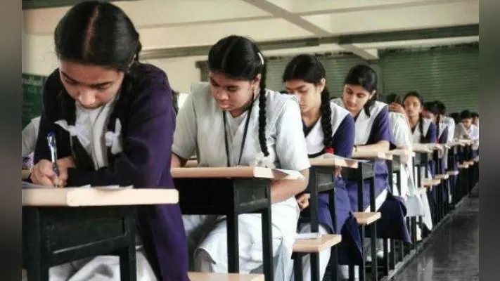 रांची : सीबीएसइ 12वीं की परीक्षा आज से,18 केंद्र बनाये गये