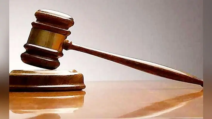 साढ़े तीन साल पुराने मामले में SP समेत पांच पुलिस अफसरों के खिलाफ वारंट, डीजीपी को वारंट तामिला कराने का आदेश