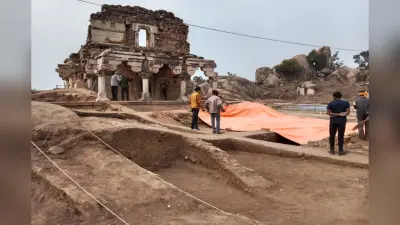 गुमला: जगरनाथ मंदिर के नीचे दबा हुआ है मंदिर का बड़ा हिस्सा, 355 साल पुराने धरोहर में छिपे हैं कई इतिहास