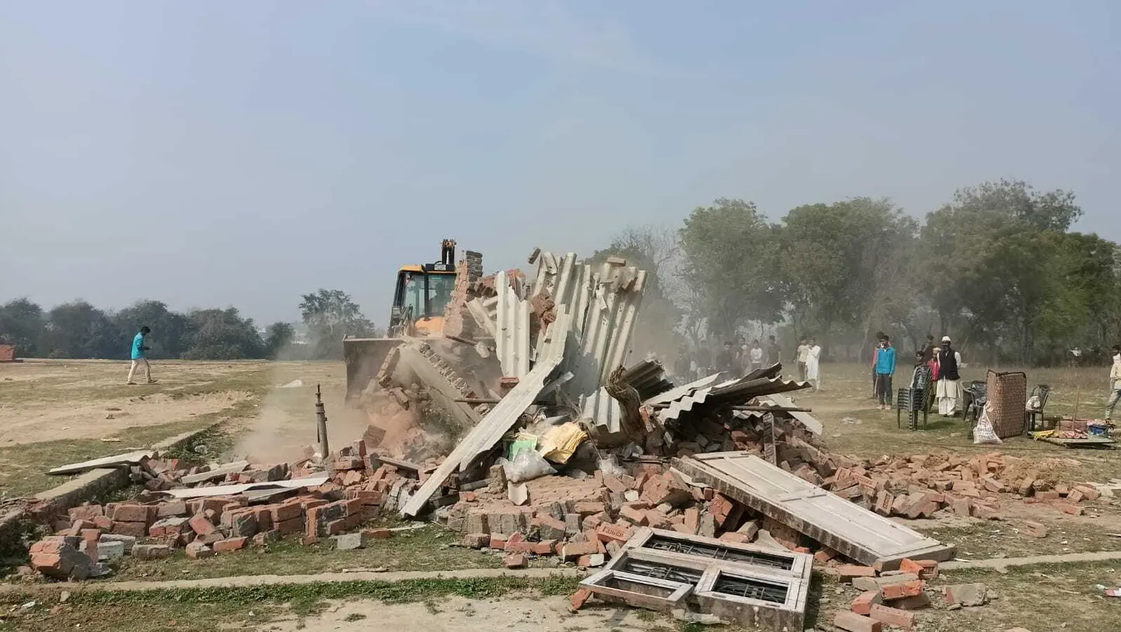 Bareilly: फिर गरजा BDA का बुलडोजर, शाहजहांपुर रोड की आठ कॉलोनियां ध्वस्त