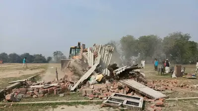 Bareilly: फिर गरजा BDA का बुलडोजर, शाहजहांपुर रोड की आठ कॉलोनियां ध्वस्त