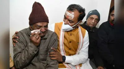शहीद विंग कमांडर पृथ्वी सिंह के घर पहुंचे डिप्टी सीएम, बोले- हादसे में साजिश होती तो सेना नहीं छोड़ती