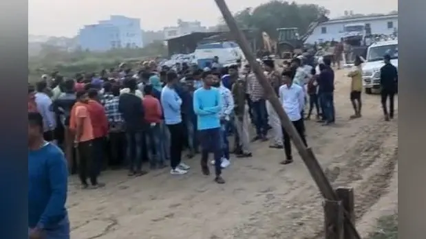 हादसे के बाद घंटों जाम रहा फुलवारीशरीफ, देर रात तक 10 किमी लंबी दिखी गाड़ियों की कतार