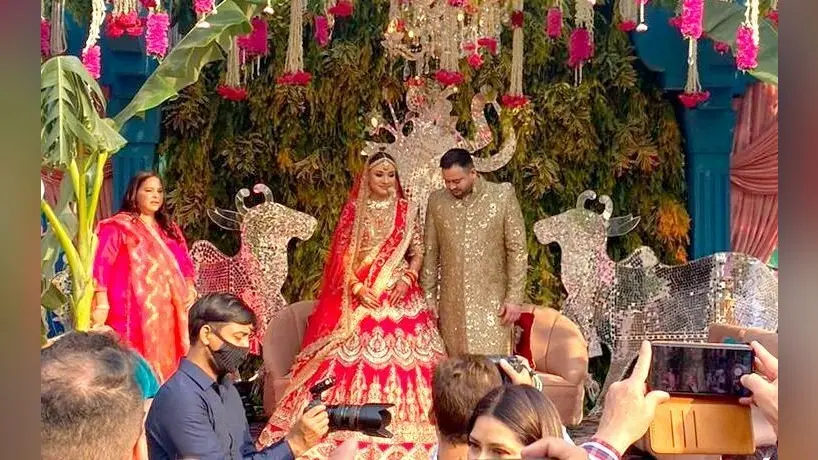 तेजस्वी की शादी में अखिलेश भी बने बाराती, लालू यादव और मुलायम सिंह के बीच है खास पारिवारिक रिश्ता