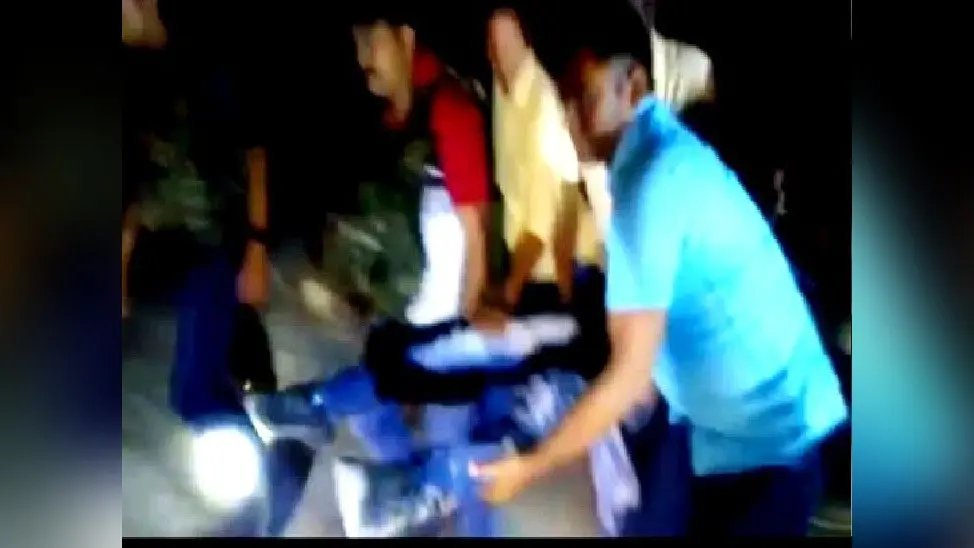 UP News: प्रयागराज में पुलिस एनकाउंटर, मुठभेड़ में 25 हजार का इनामी बदमाश घायल
