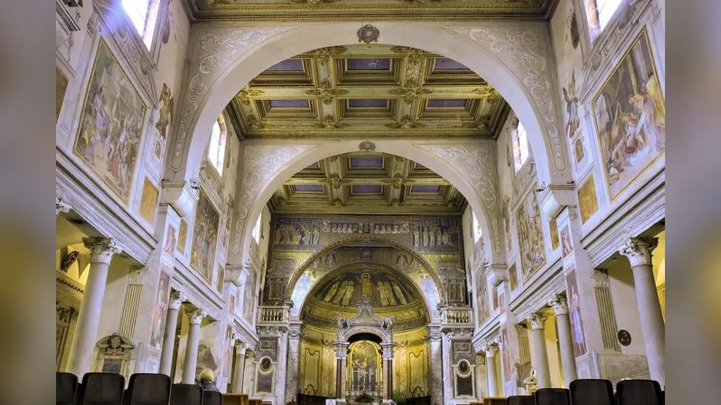 Famous Church In Mumbai: ये हैं मुंबई के फेमस चर्च, जहां शानदार तरीके से मनाया जाता है क्रिसमस डे, देखें फोटो