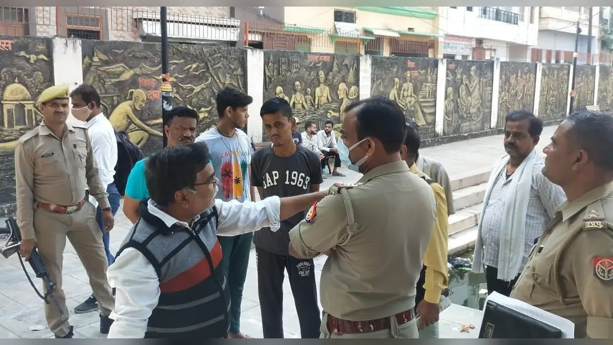 काशी में RSS शाखा संचालन के दौरान बमबाजी, इलाके में दहशत, सीसीटीवी खंगाल रही पुलिस