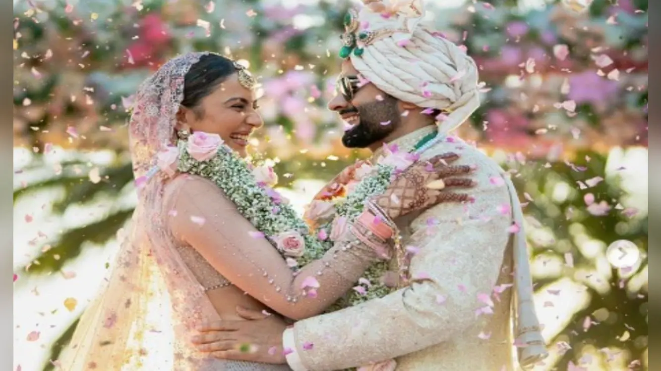 Rakul Preet Singh-Jackky Bhagnani Wedding: एक-दूजे के हुए रकुल-जैकी, शादी की पहली तसवीर आई सामने