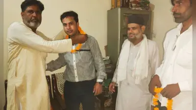 UP News: AIMIM नेता के खिलाफ मुकदमा दर्ज, वसीम रिजवी को जूते मारने वाले को इनाम देने का किया था ऐलान