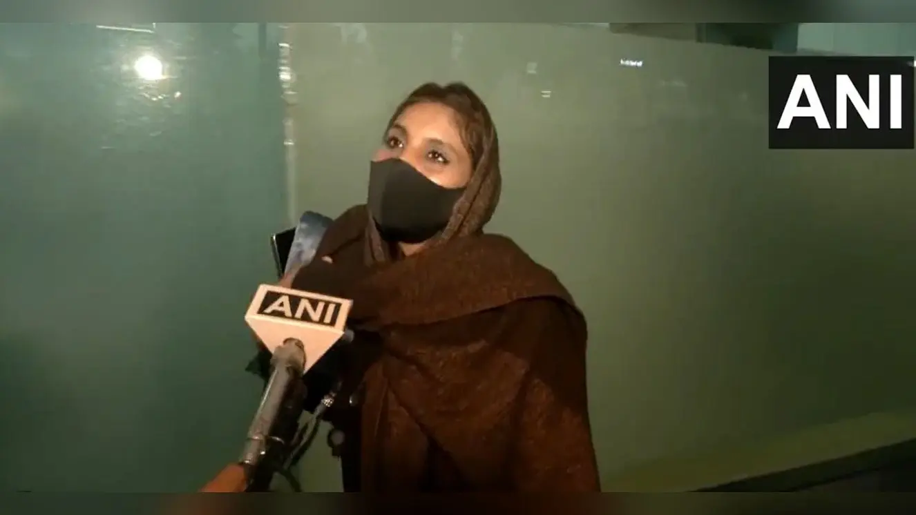VIDEO: छह महीने बाद भारत लौटी अंजू, पाकिस्तान जाकर प्रेमी नसरुल्लाह से कर ली थी निकाह