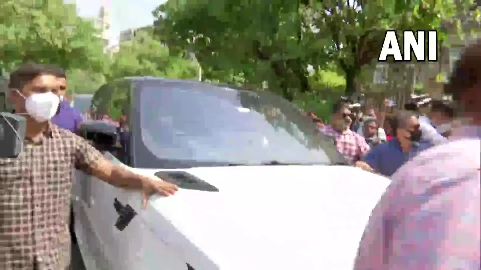 रिहाई के बाद भी बढ़ सकती है आर्यन खान की मुश्किलें, एक भी शर्त का किया उल्लंघन तो फंसेंगे किंग खान के लाडले