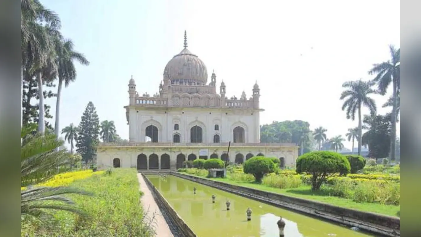 Ayodhya Ram Mandir जाने का है प्लान, तो ये टूरिस्ट प्लेस भी है शानदार; देखें Photos