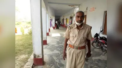 बिहार चुनाव: कैंसर के बावजूद ड्यूटी पर पहुंचा पुलिस का जवान, पूरा कराया मतदान
