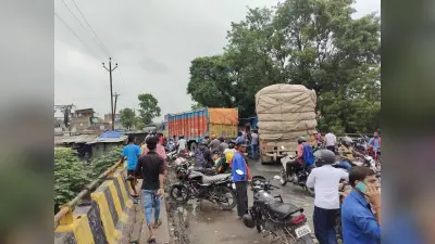 Bihar News: बारात से लौट रही गाड़ी नदी में गिरी, मौके पर तीन की मौत