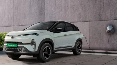 TATA Nexon EV साल 2023 की सबसे प्यारी कार, जिसने लॉन्च बाद अपने शानदार लुक और फीचर्स से सबका दिल जीता!