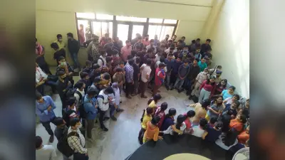 Bihar News: दो नंबर से फेल होने पर बिहार एग्रीकल्चर यूनिवर्सिटी की थर्ड ईयर की छात्रा ने लगायी फांसी, आक्रोशित छात्रों ने काटा बवाल