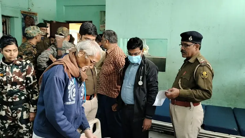 बिहार: दम तोड़ रहा पटना का मोइन-उल-हक स्टेडियम, जर्जर गैलरी में बैठ दर्शकों ने देखा रणजी मैच