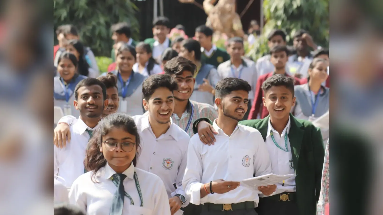 दक्षिण कोरिया: 90 सेकेंड पहले घंटी बजाना पड़ा महंगा, छात्रों ने किया सरकार पर मुकदमा