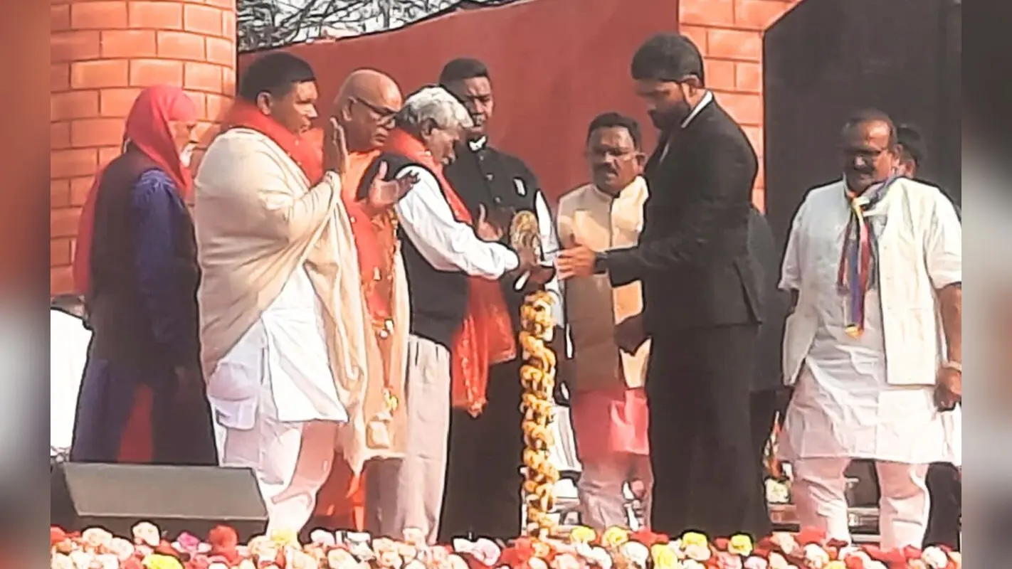 Itkhori Mahotsav : 3 दिवसीय इटखोरी महोत्सव में बोले चंपाई सोरेन- हर परिवार में जलेगा शिक्षा का दीप