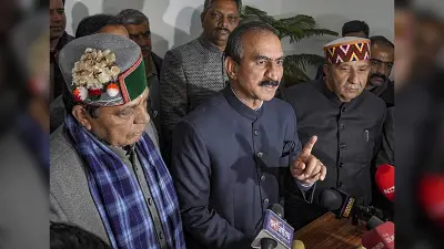 Congress : हिमाचल सीएम सुक्खू ने बागी विधायकों को कहा ‘काले सांप’, प्रतिभा सिंह ने भी दिया बड़ा बयान